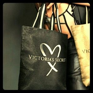 NWOT VS Fashion Show tote